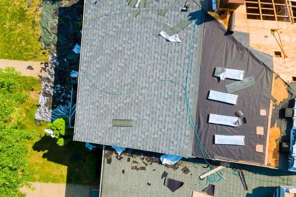 Roof Maintenance Services That Keep Your Roof Strong