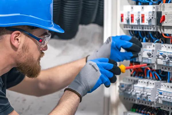 Professional Electrician West Chester Available 24/7