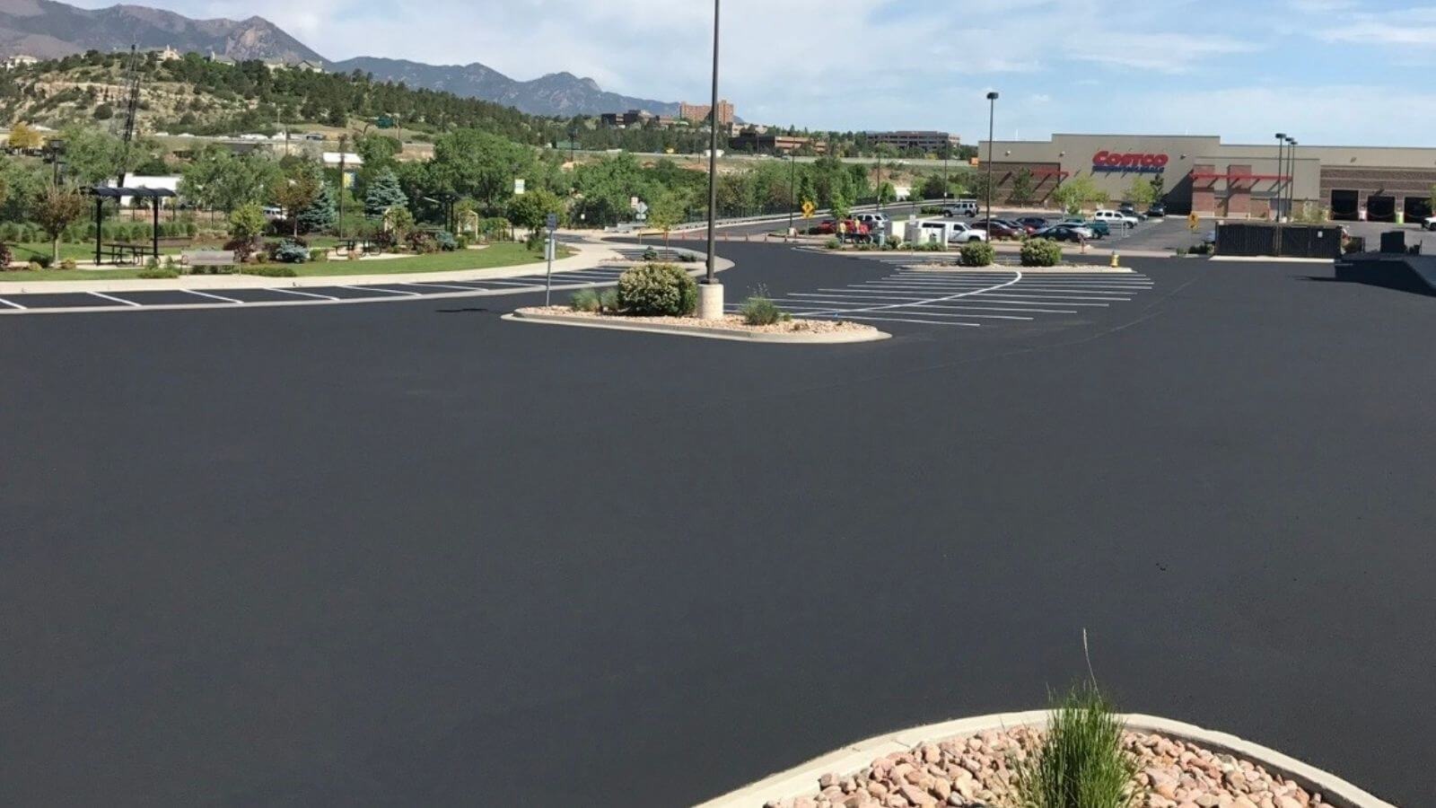 Common Mistakes to Avoid When Hiring Parking Lot Resurfacing Services